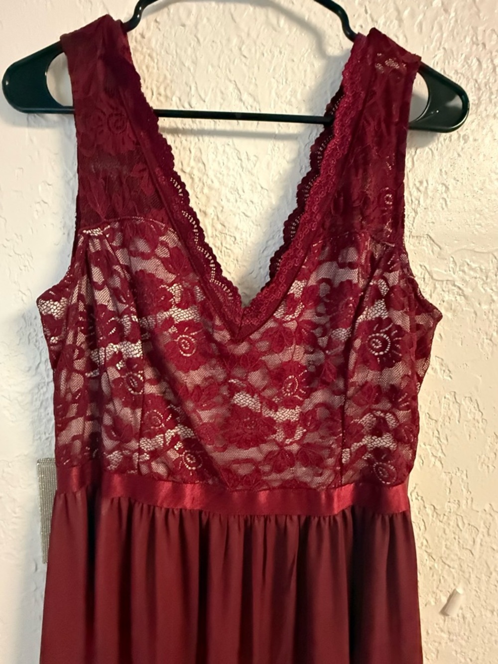 MIUSOL Burgundy Lace Maxi Dress Size XLFormal Evening Gown with Train Minor Flaw - Picture 5 of 11